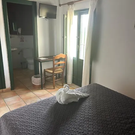 Rural Castillo De Fanecaes Hotel