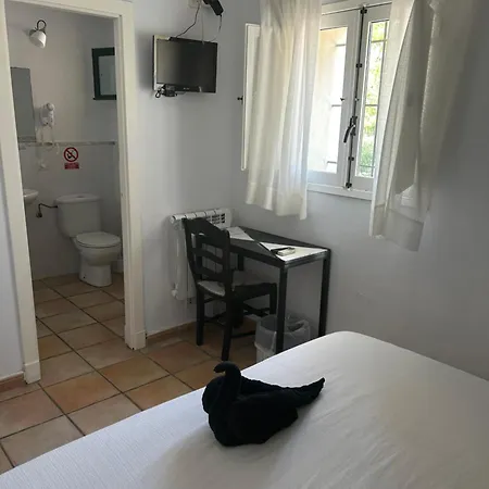 Rural Castillo De Fanecaes Hotel